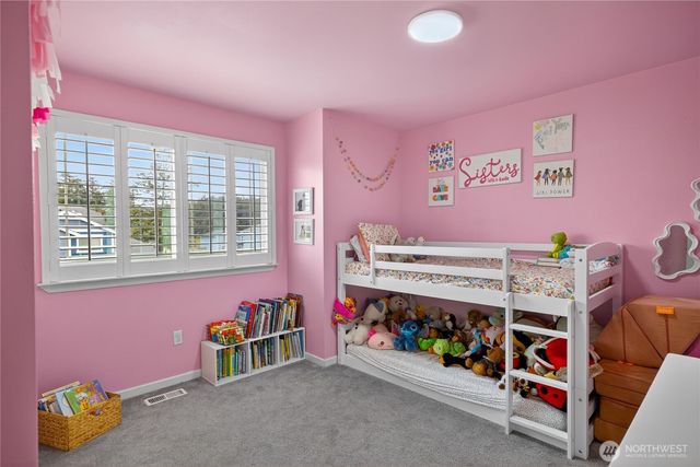 1031 Cove View Cir., Oak Harbor, WA 98277