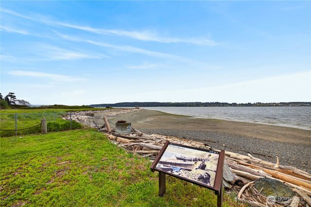 1031 Cove View Cir., Oak Harbor, WA 98277