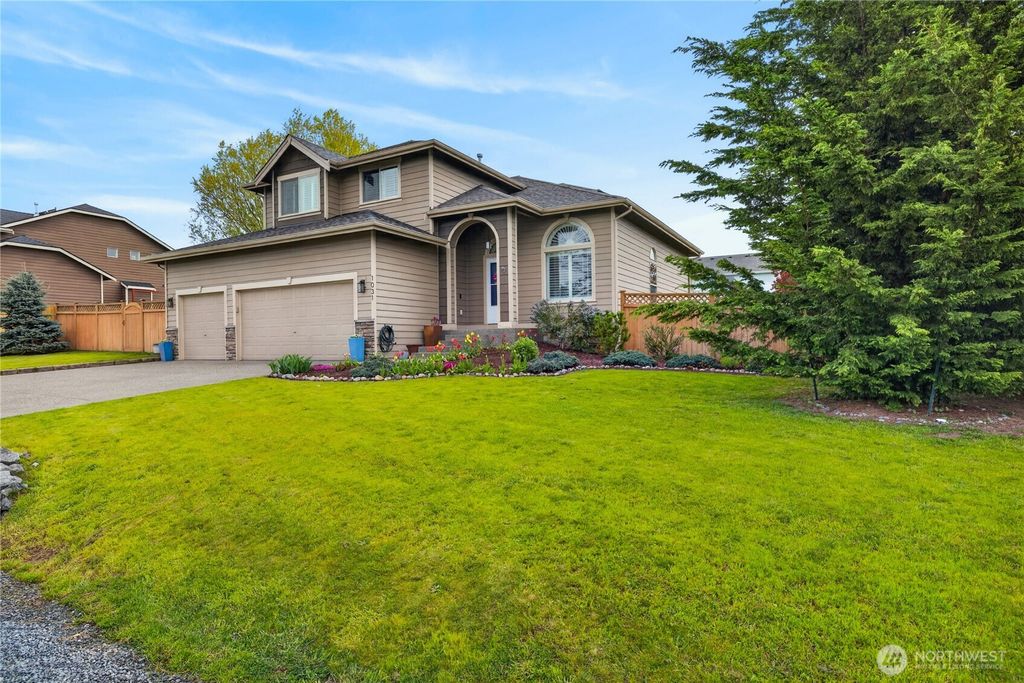 1031 Cove View Cir., Oak Harbor, WA 98277