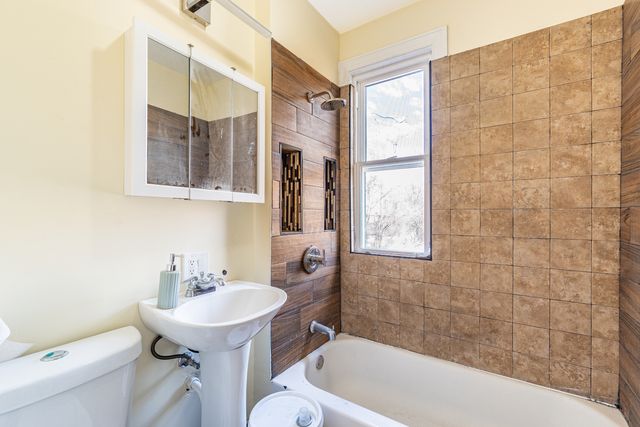 7144 S Wentworth Avenue, Chicago, IL 60621
