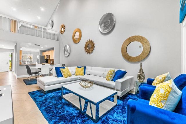 17064 Boca Club Boulevard 3, Boca Raton, FL 33487