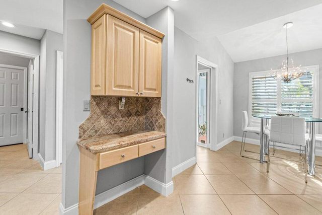 17064 Boca Club Boulevard 3, Boca Raton, FL 33487