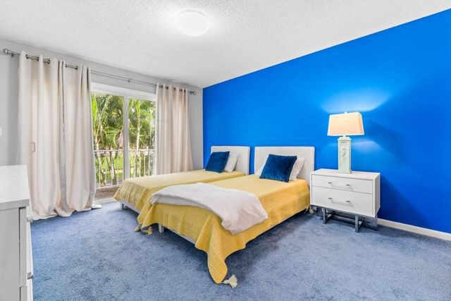 17064 Boca Club Boulevard 3, Boca Raton, FL 33487