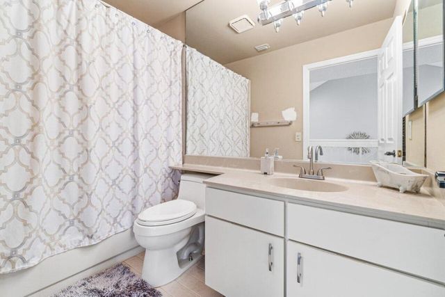 17064 Boca Club Boulevard 3, Boca Raton, FL 33487