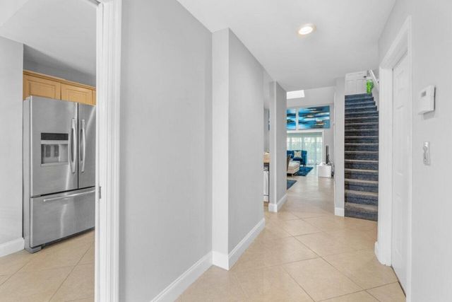 17064 Boca Club Boulevard 3, Boca Raton, FL 33487