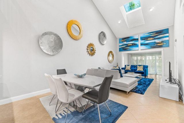 17064 Boca Club Boulevard 3, Boca Raton, FL 33487