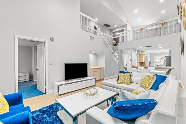 17064 Boca Club Boulevard 3, Boca Raton, FL 33487