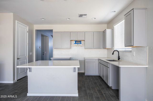 1764 W HOPI Drive, Coolidge, AZ 85128