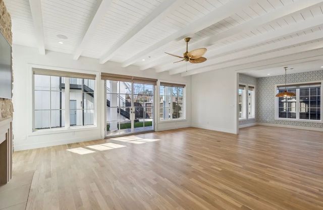 5800 Goodwin Avenue, Dallas, TX 75206