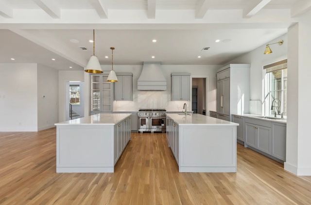 5800 Goodwin Avenue, Dallas, TX 75206