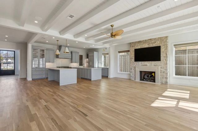 5800 Goodwin Avenue, Dallas, TX 75206