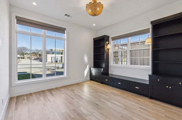 5800 Goodwin Avenue, Dallas, TX 75206