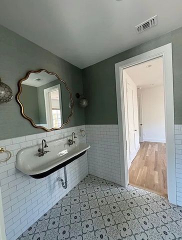 5800 Goodwin Avenue, Dallas, TX 75206