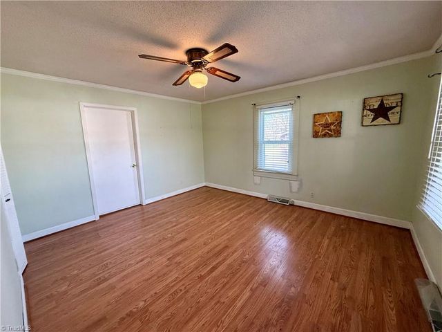 7468 NC Highway 135, Mayodan, NC 27027