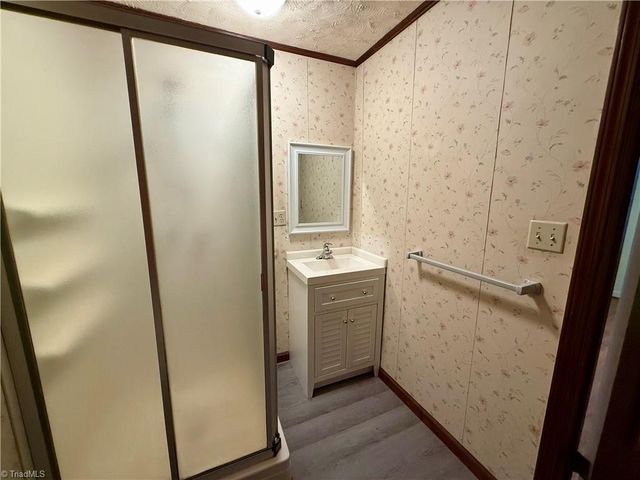 7468 NC Highway 135, Mayodan, NC 27027