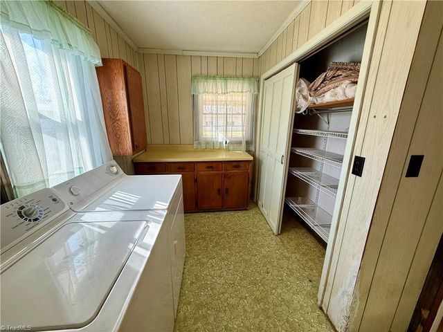 7468 NC Highway 135, Mayodan, NC 27027