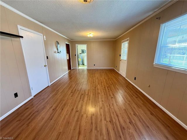 7468 NC Highway 135, Mayodan, NC 27027