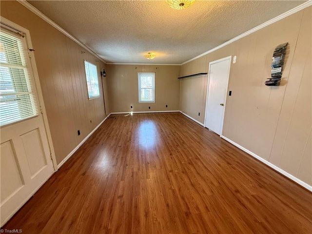 7468 NC Highway 135, Mayodan, NC 27027