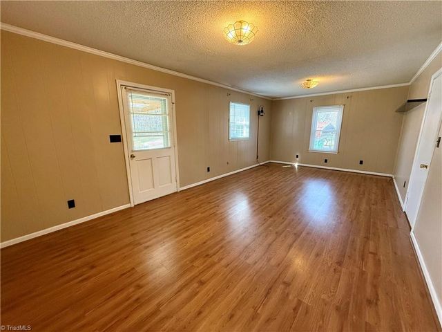 7468 NC Highway 135, Mayodan, NC 27027