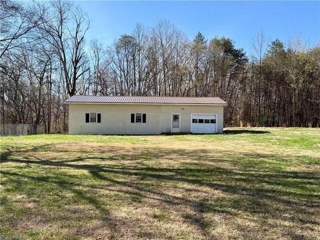 7468 NC Highway 135, Mayodan, NC 27027