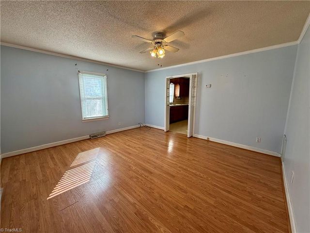 7468 NC Highway 135, Mayodan, NC 27027