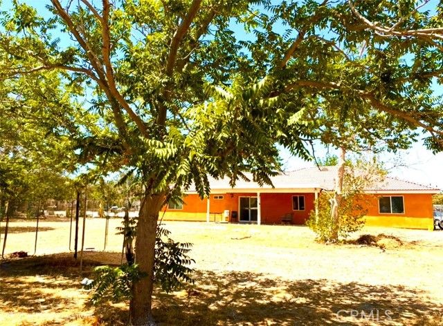 10401 Hemlock Avenue, Hesperia, CA 92345