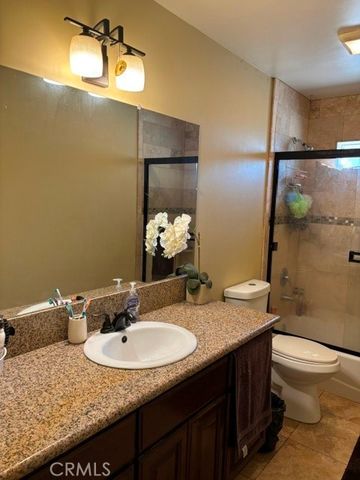 10401 Hemlock Avenue, Hesperia, CA 92345