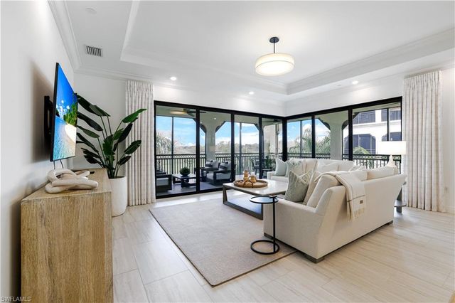 16371 Viansa WAY 202, Naples, FL 34110