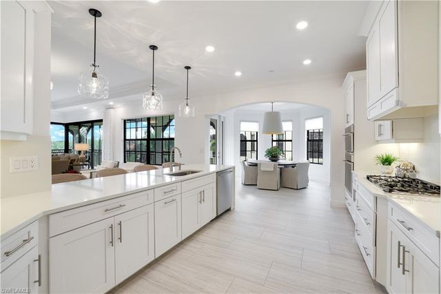 16371 Viansa WAY 202, Naples, FL 34110