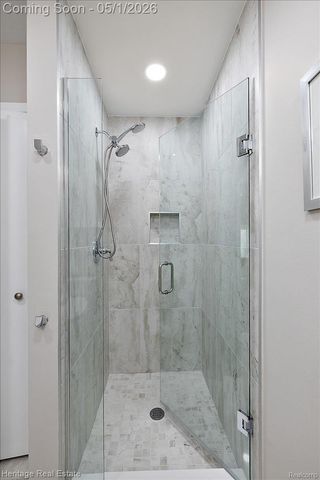 1932 Valley Lane, Orion Charter Township, MI 48360