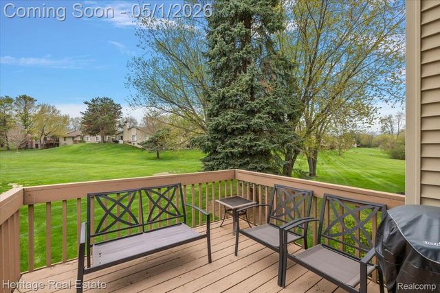 1932 Valley Lane, Orion Charter Township, MI 48360