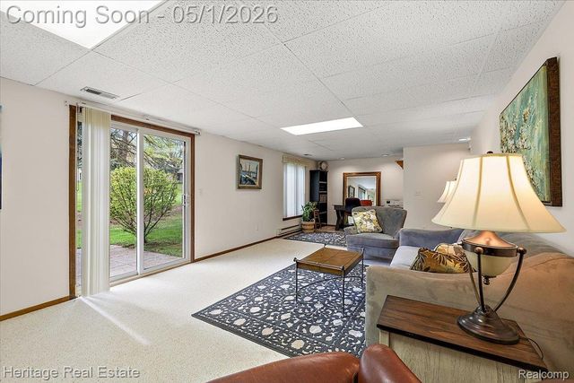 1932 Valley Lane, Orion Charter Township, MI 48360