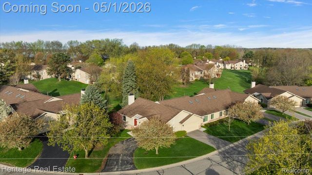 1932 Valley Lane, Orion Charter Township, MI 48360