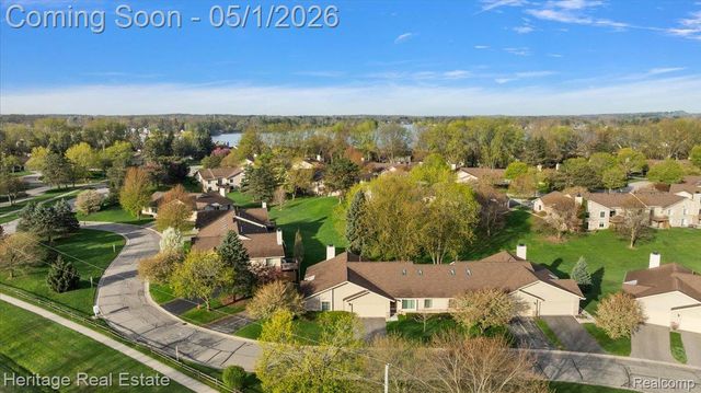 1932 Valley Lane, Orion Charter Township, MI 48360