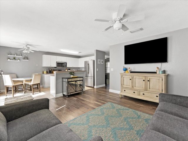 3422 Commodore Court, West Palm Beach, FL 33411