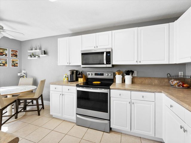 3422 Commodore Court, West Palm Beach, FL 33411