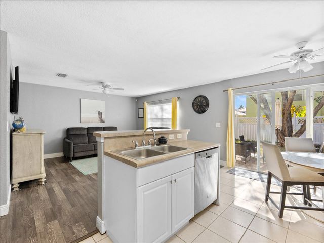 3422 Commodore Court, West Palm Beach, FL 33411