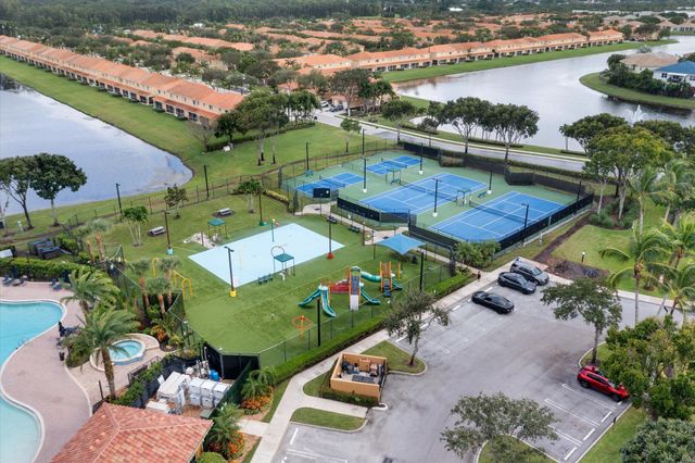 3422 Commodore Court, West Palm Beach, FL 33411