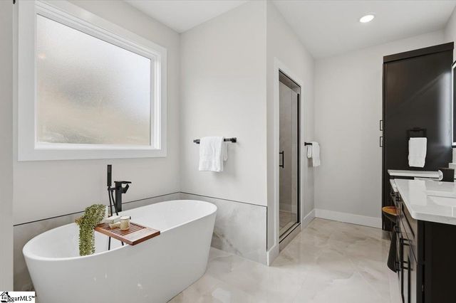 304 Ave Of Oaks, Anderson, SC 29621