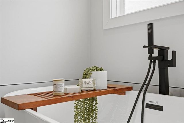 304 Ave Of Oaks, Anderson, SC 29621