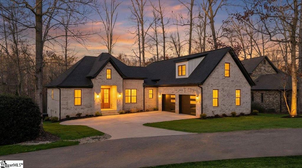 304 Ave Of Oaks, Anderson, SC 29621