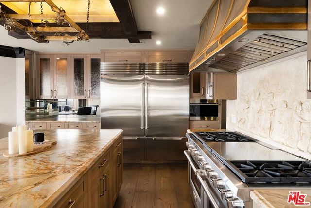 10560 Wilshire Boulevard 2003, Los Angeles, CA 90024