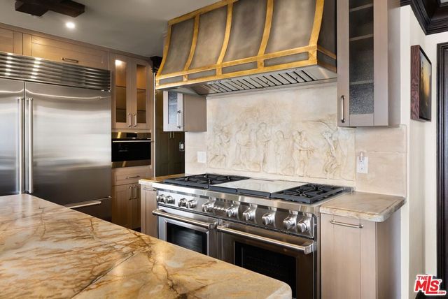 10560 Wilshire Boulevard 2003, Los Angeles, CA 90024