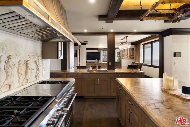 10560 Wilshire Boulevard 2003, Los Angeles, CA 90024