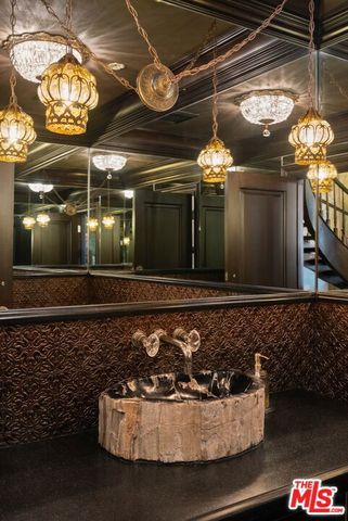 10560 Wilshire Boulevard 2003, Los Angeles, CA 90024