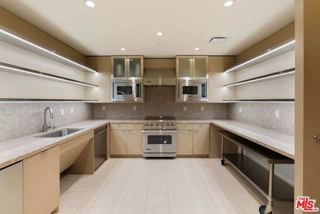 10560 Wilshire Boulevard 2003, Los Angeles, CA 90024