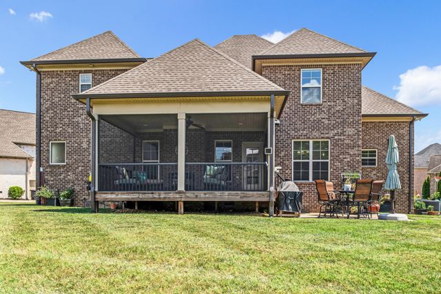 120 Fraser Pl, Hendersonville, TN 37075