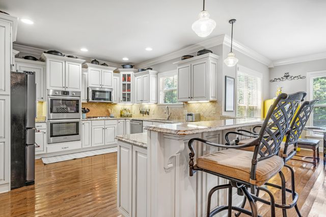 120 Fraser Pl, Hendersonville, TN 37075