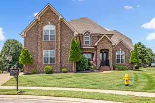 120 Fraser Pl, Hendersonville, TN 37075