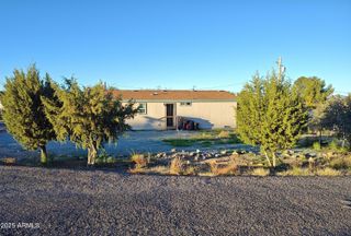 16125 S Apache Drive, Mayer, AZ 86333